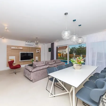 Nia Villa Kaštela