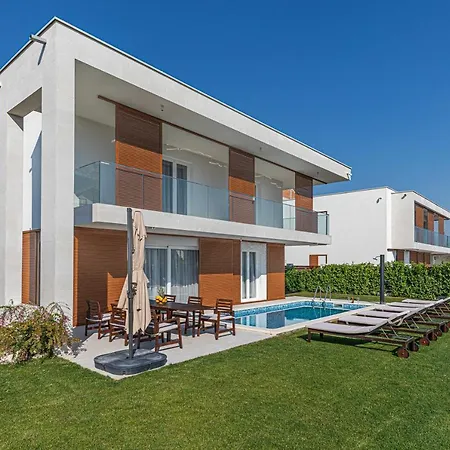 Nia Villa Kastela